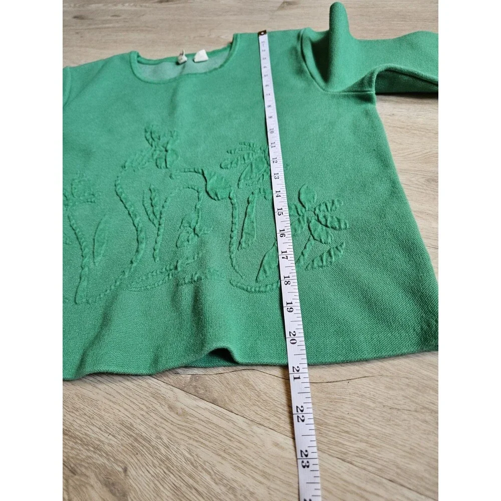 Moth by Antropologie Kelly Green Floral Embossed Cuff Sleeve Cropped Sweater M - Picture 5 of 8